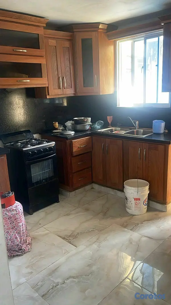 casas - casa de dos niveles con piscina en Res. Arismar Santo Domingo Este. 9