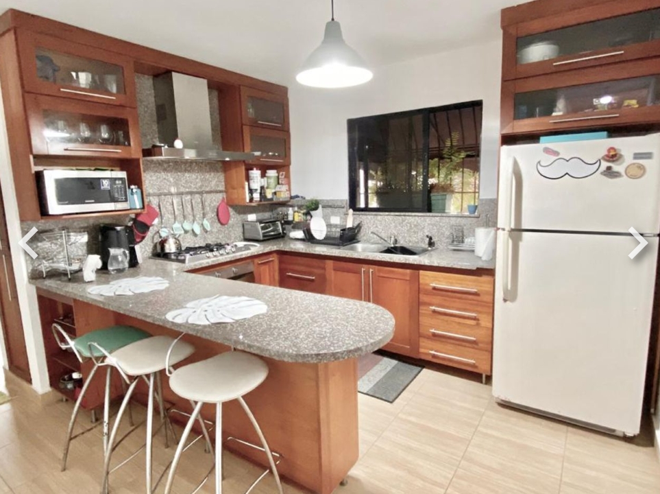 apartamentos - Venta espacioso apart.,
Remodelado, con vista al mar! (6to. piso). 1