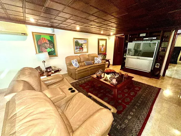 casas - Casa en Venta en Arroyo Hondo Viejo 3 habitaciones 2