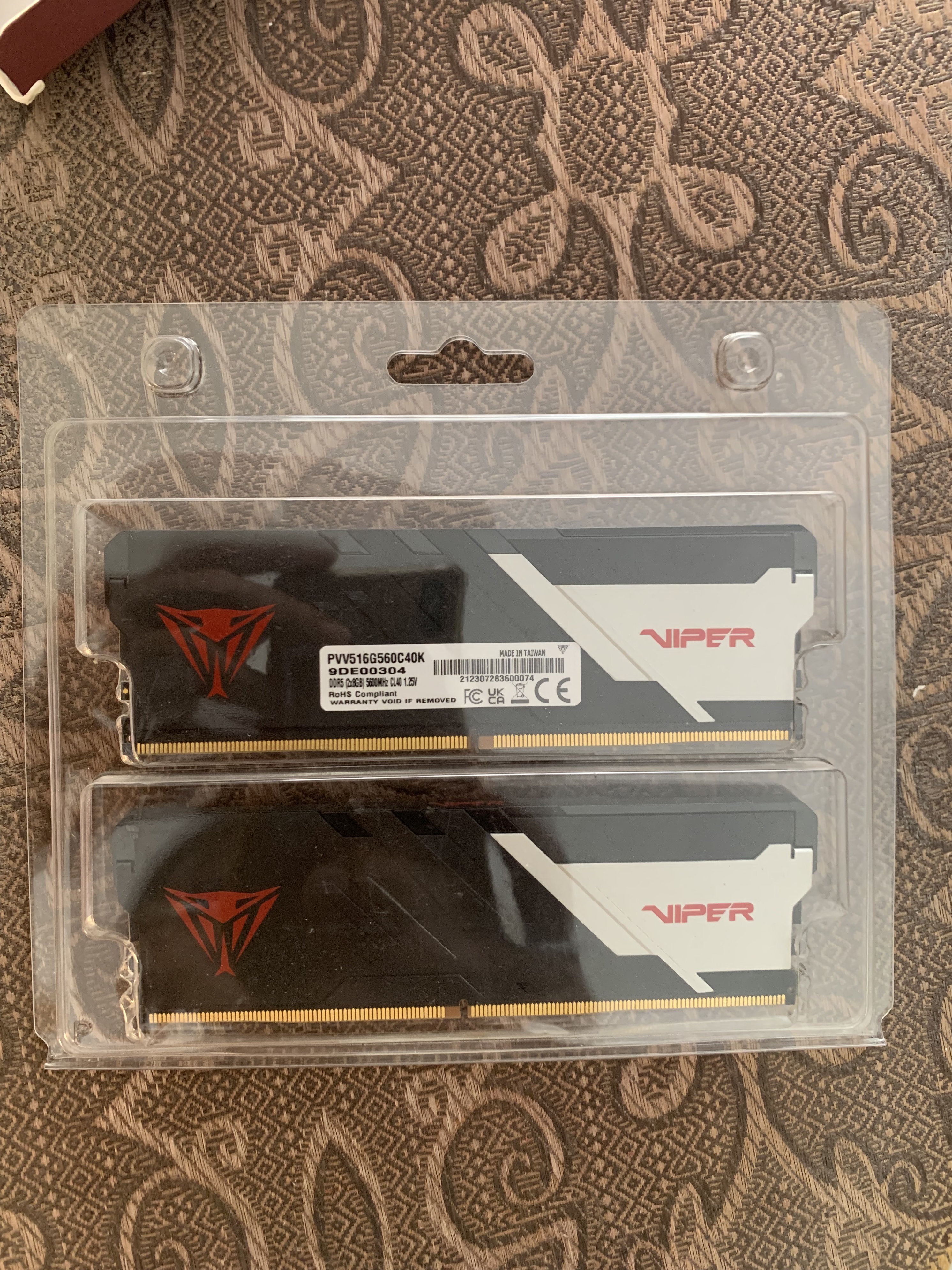 computadoras y laptops - MemoriasRAMVIPERVENOMDDR516GB Kit(2x8GB)5600MT/Scompatiblecon Intel XMP/AMD Expo 4