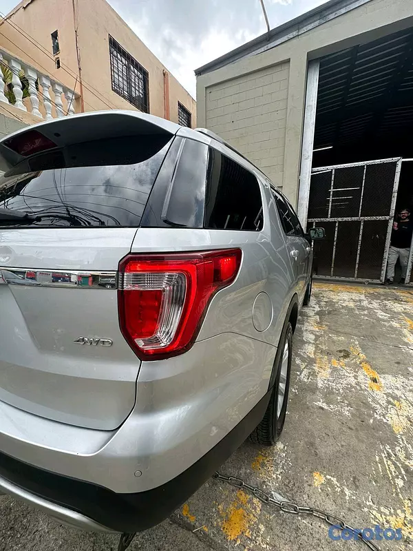 jeepetas y camionetas - Ford Explorer xlt 2016 2