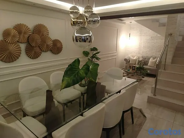 casas - Casa con piscina y gran terreno  tasada en 22M, a  4