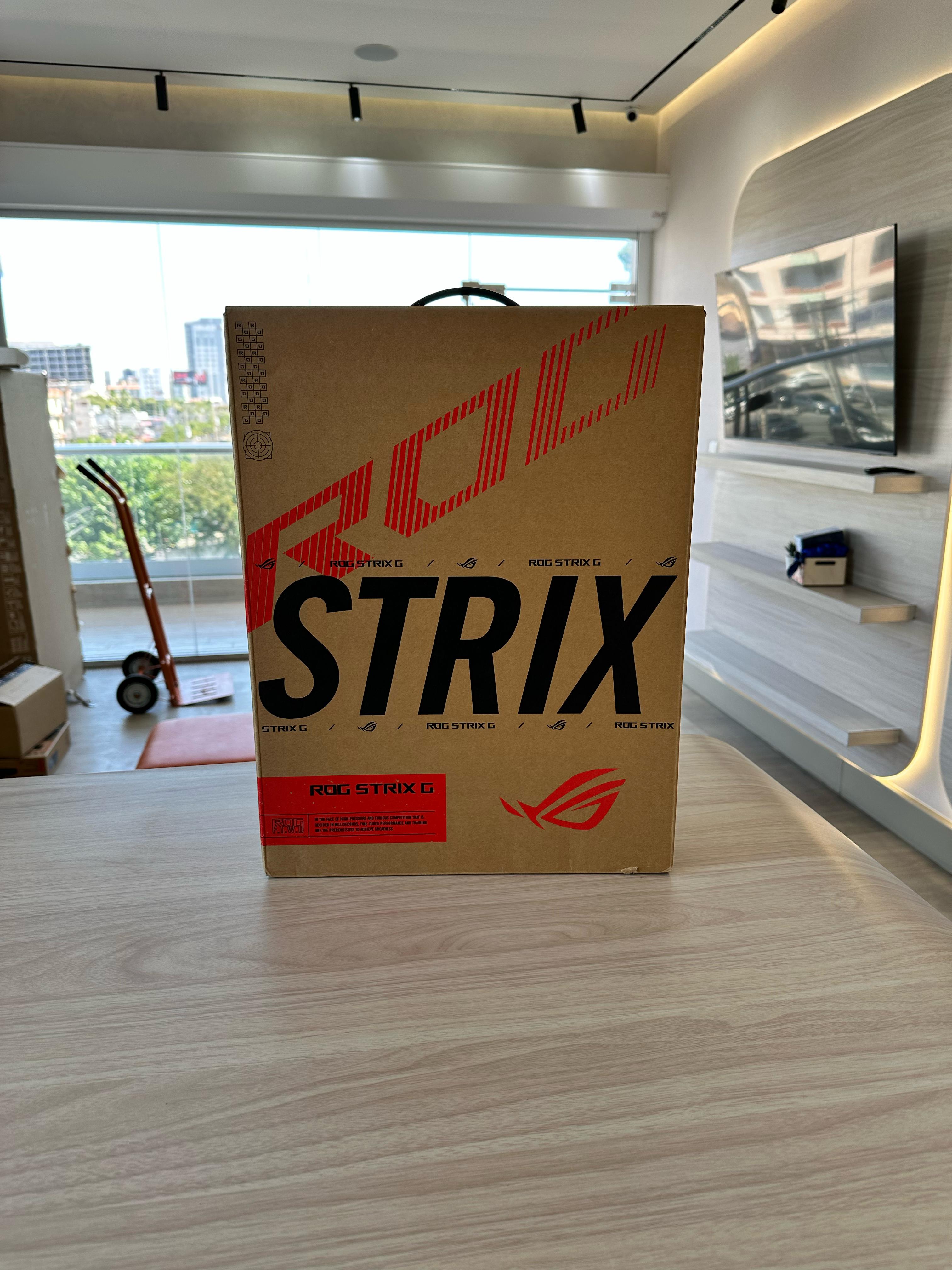 computadoras y laptops - ASUS ROG STRIX G16 i9 16GB RAM 1TB RTX-4060 0