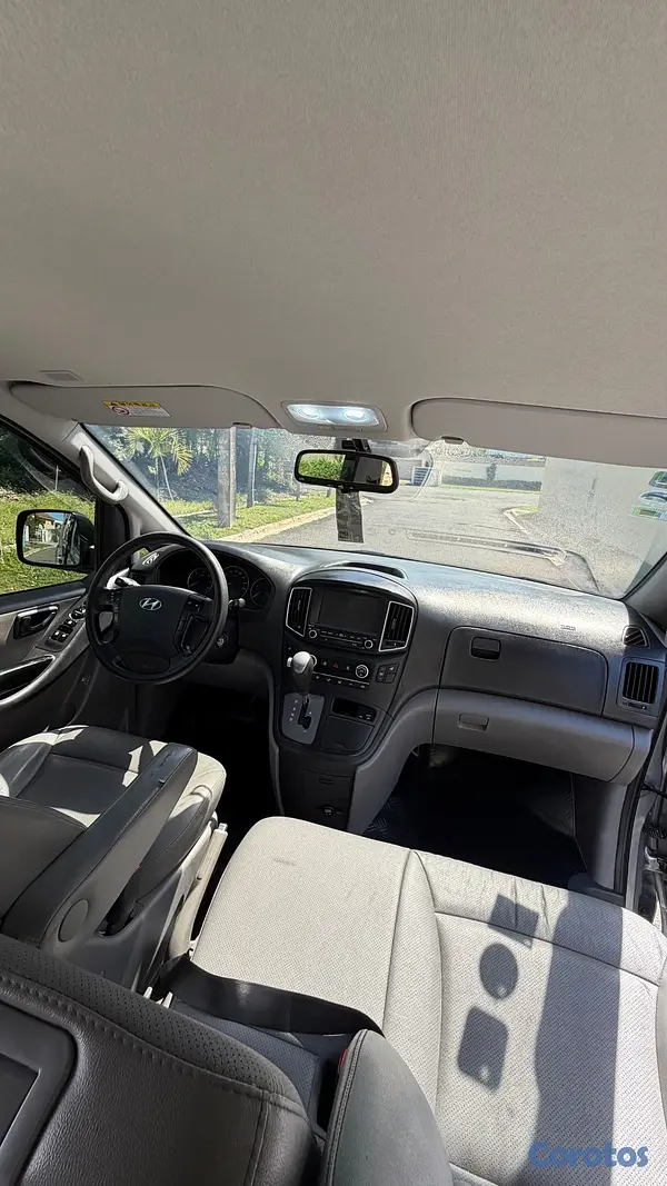 otros vehiculos - Hyundai Grand Starex VGT 2019 turbo Diesel 12 pasa 11