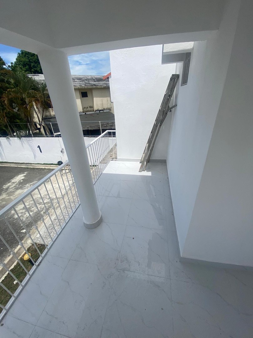 casas - Alquilo casa en Costa Verde   de 2 niveles 
3 HAB 
Precio: RD$60,000 4