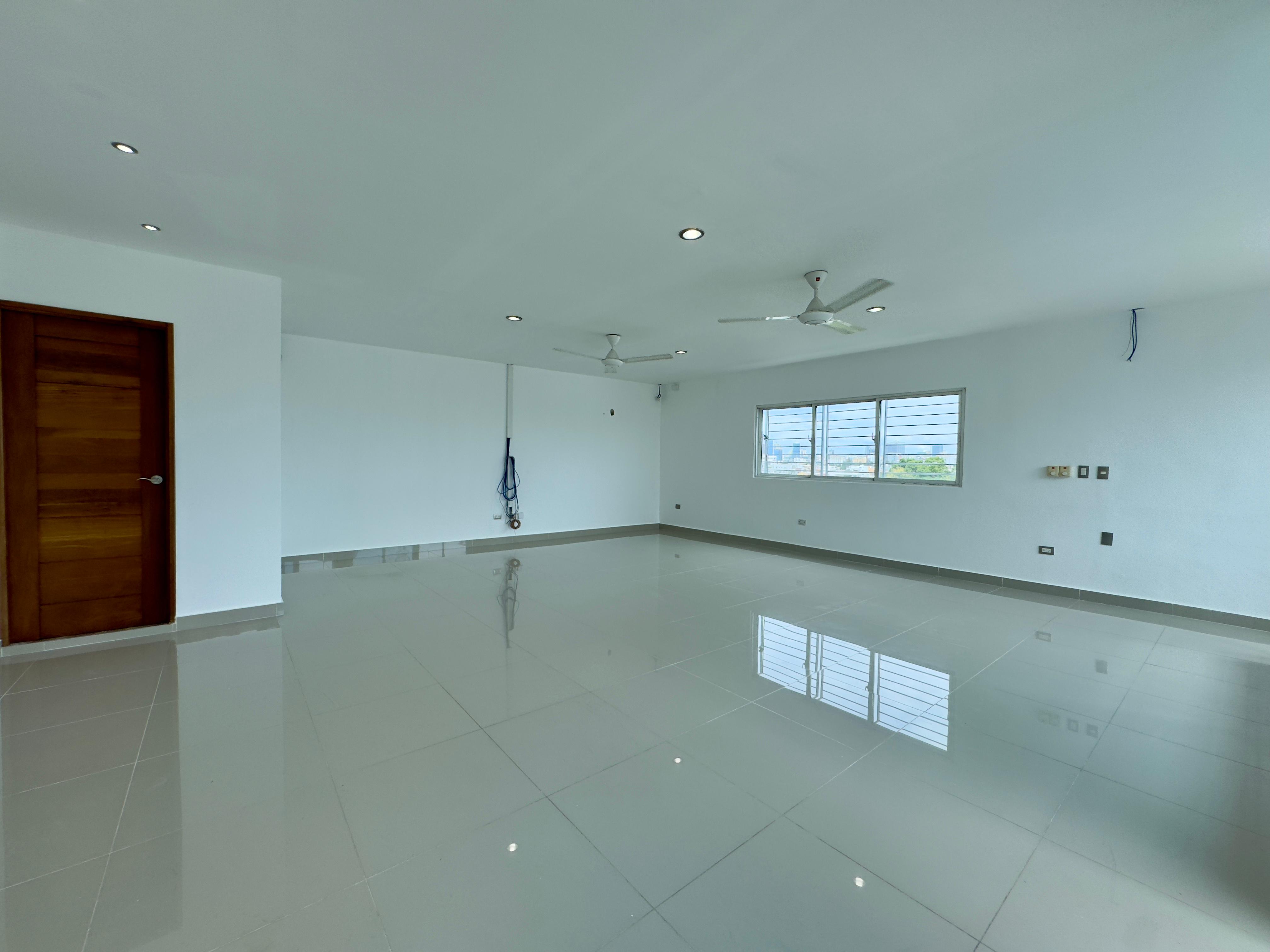 apartamentos - Alquiler Penthouse en El Millón Familiar 2