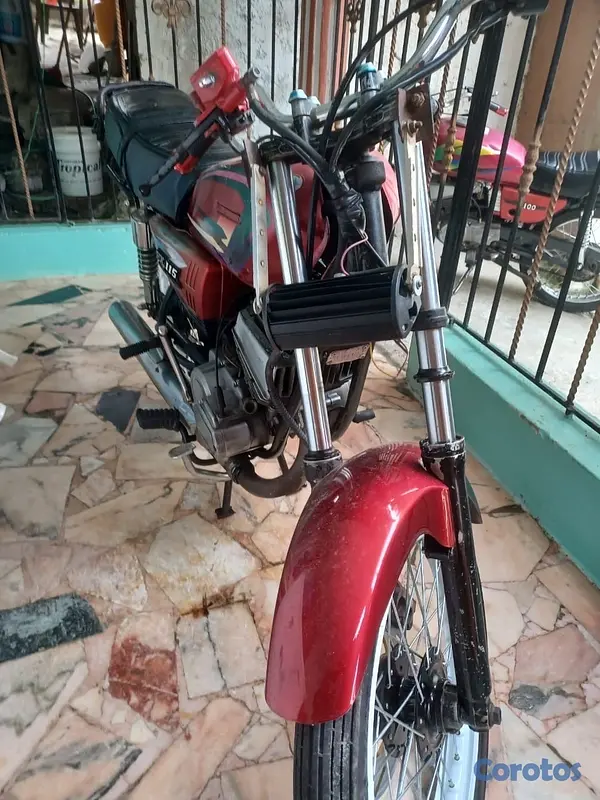 motores y pasolas - se vende Yamaha  2