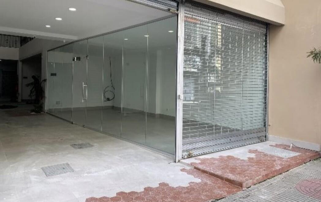 oficinas y locales comerciales - Comercial NUEVA PLAZA ZONA COLONIA 4