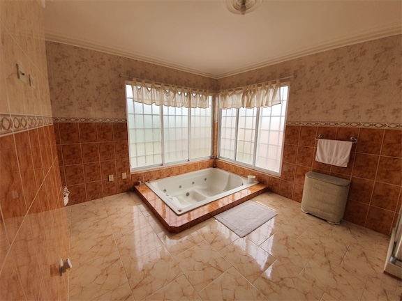 casas - Hermosa casa tipo mansión arroyo hondo lll 2