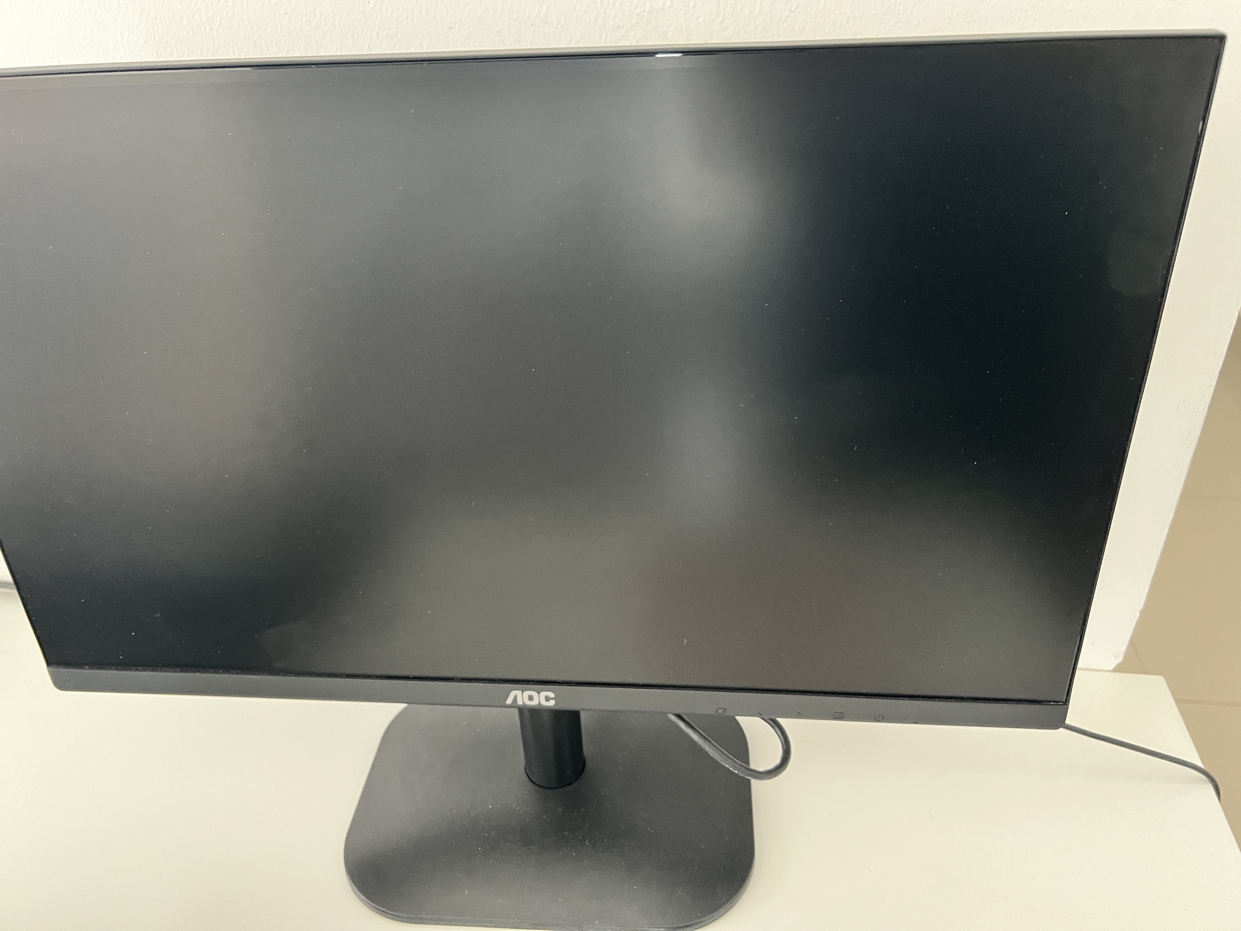 computadoras y laptops - 🖥️ Monitor AOC de 21.5"  1