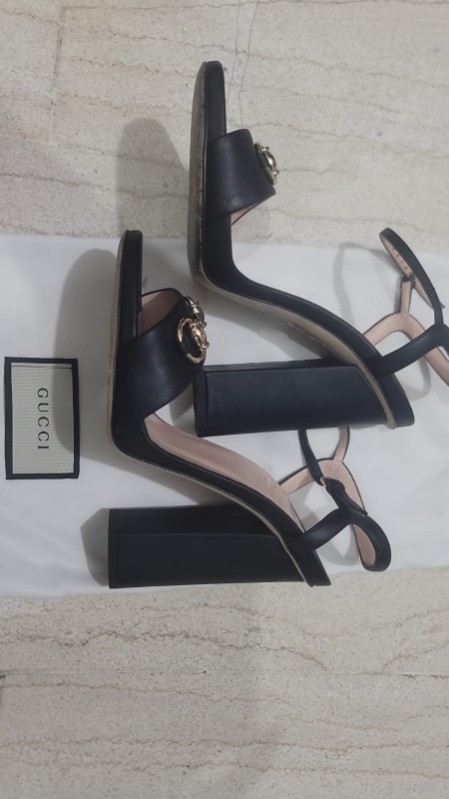 zapatos para mujer - Gucci Original 
Size 37 1/2 
Condición 9/10 2