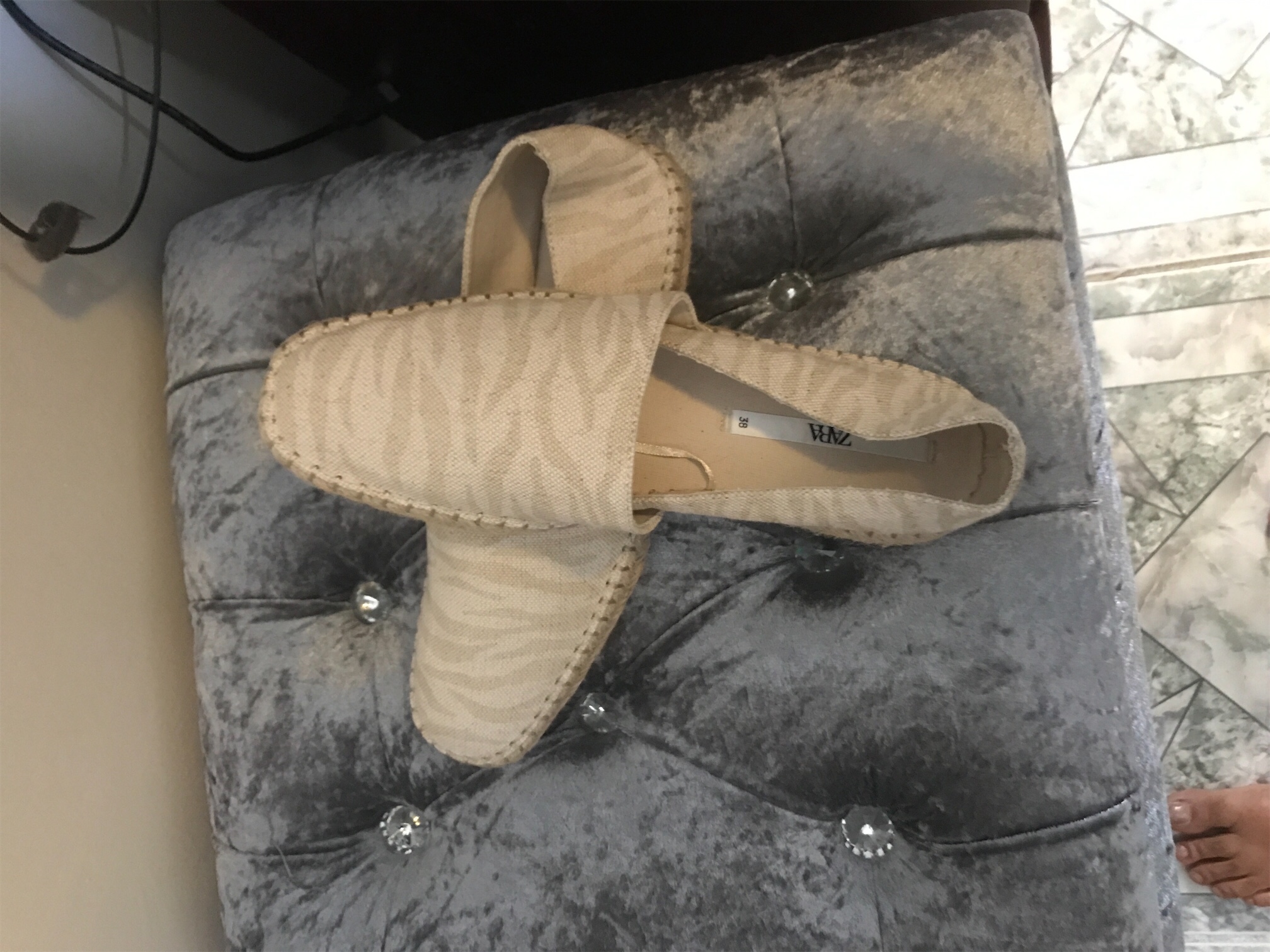 zapatos para mujer - Alpargatas crema y dorada #8