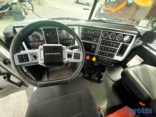 camiones y vehiculos pesados - Mack Anthem año 2019 4