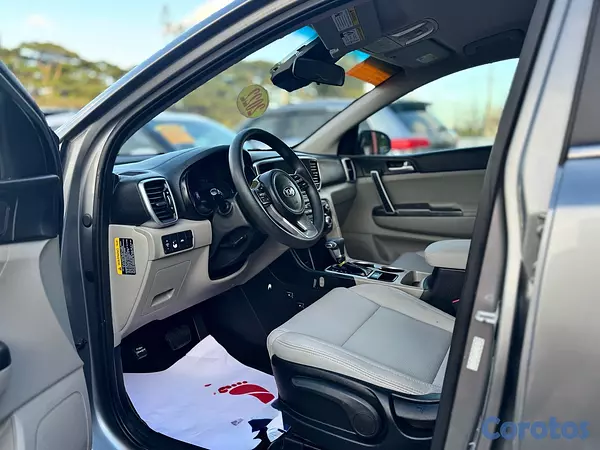 jeepetas y camionetas - KIA SPORTAGE 2022
 8