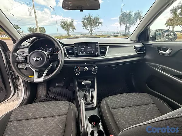 carros - Kia Rio LX 2020 8