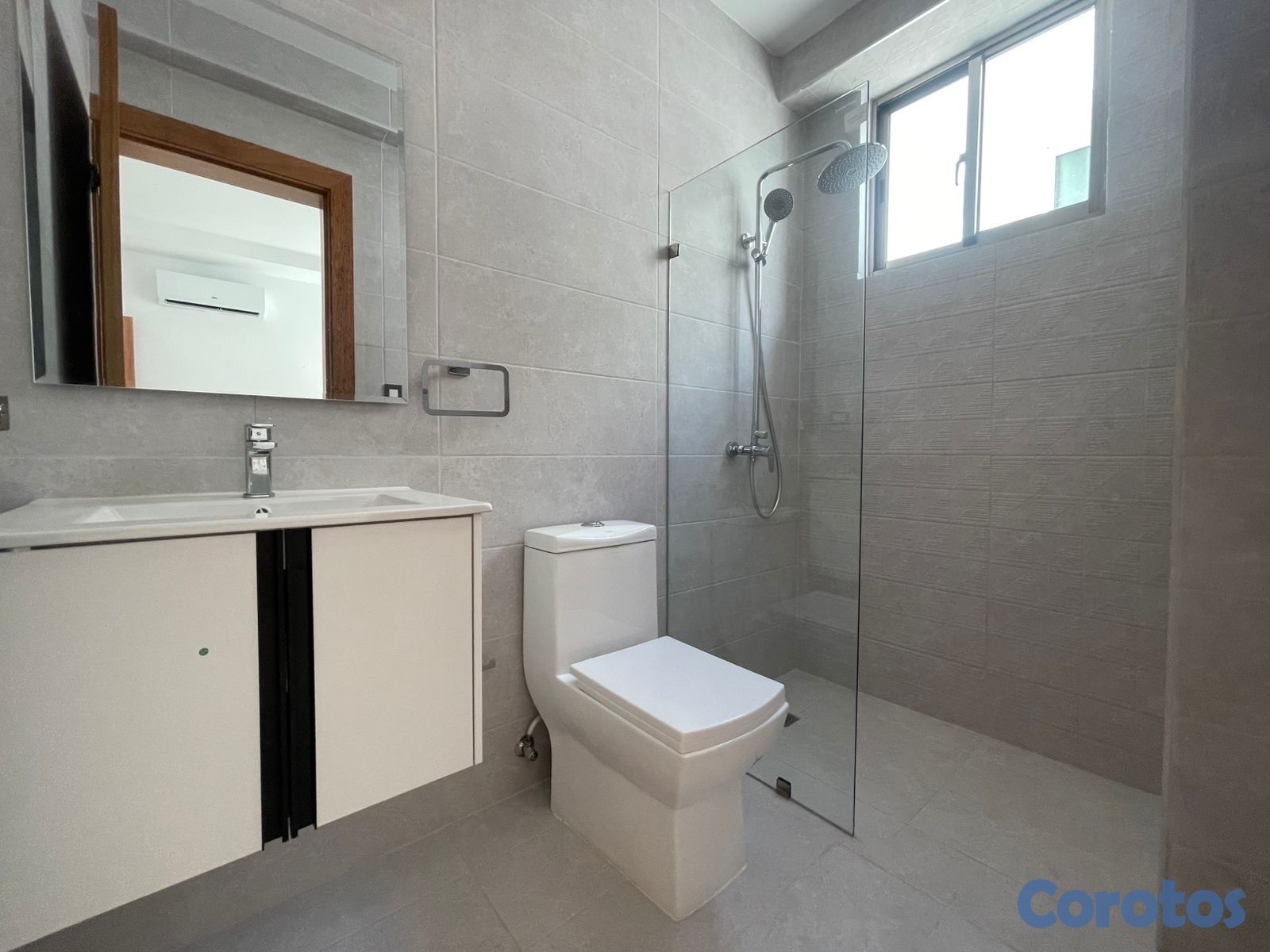 apartamentos - vendo piso 9 los cacicazgos tres habitaciones con su baño tres parqueos balcón e 10