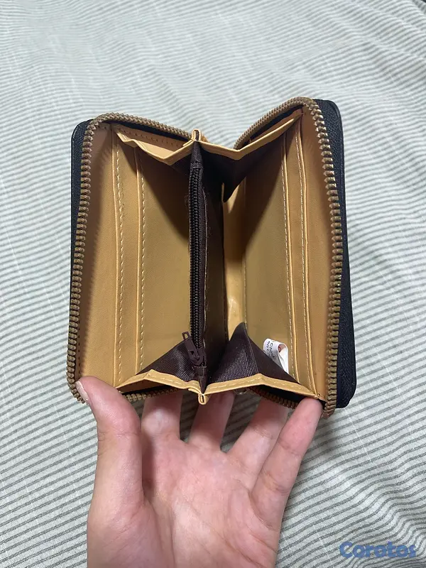 carteras y maletas - Monedero negro con diseño
 2