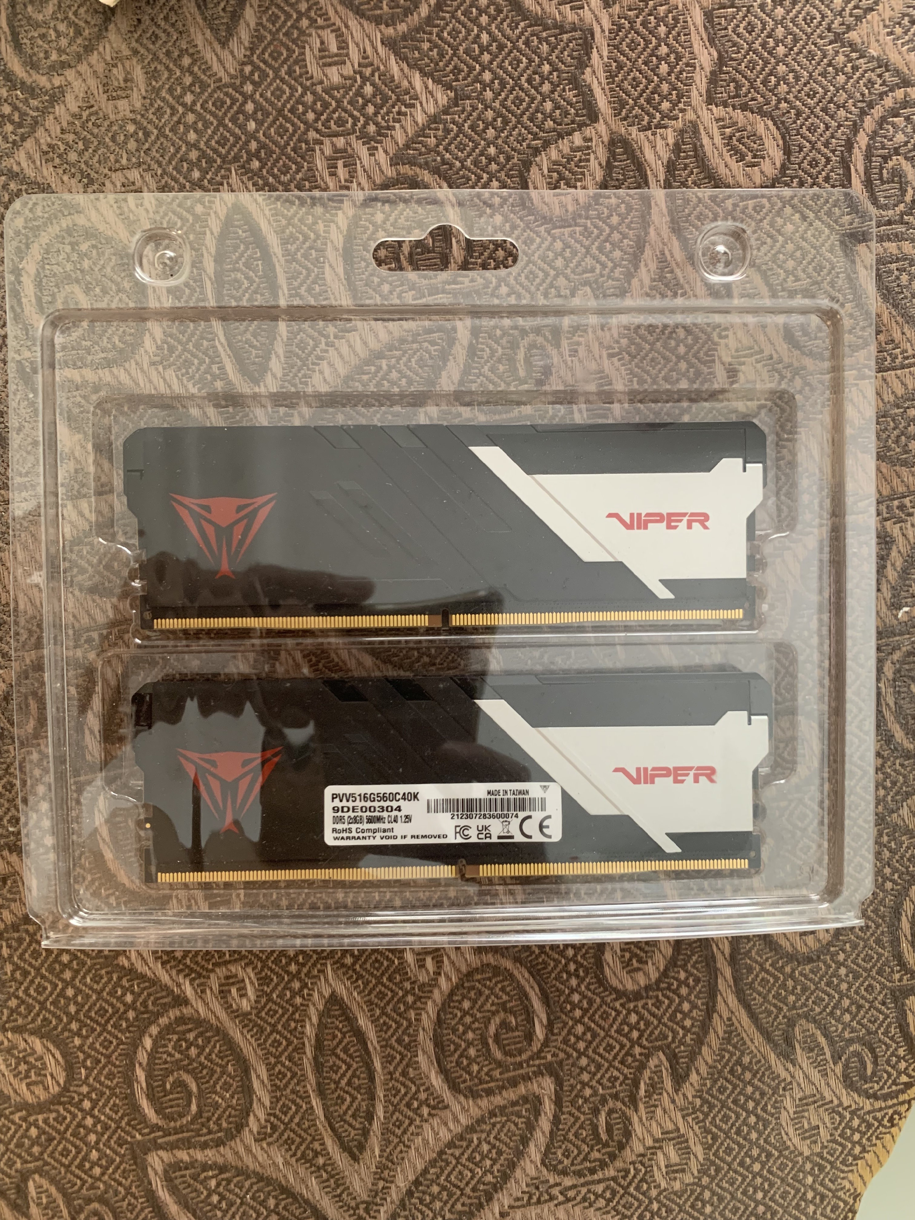 computadoras y laptops - MemoriasRAMVIPERVENOMDDR516GB Kit(2x8GB)5600MT/Scompatiblecon Intel XMP/AMD Expo 5