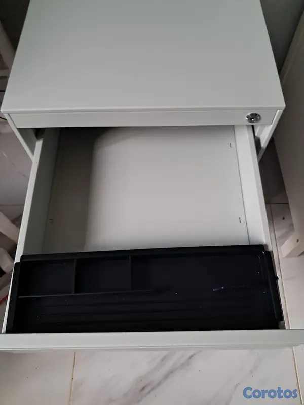 muebles y colchones - Locker metálico nuevo  4 puertas $10000 8