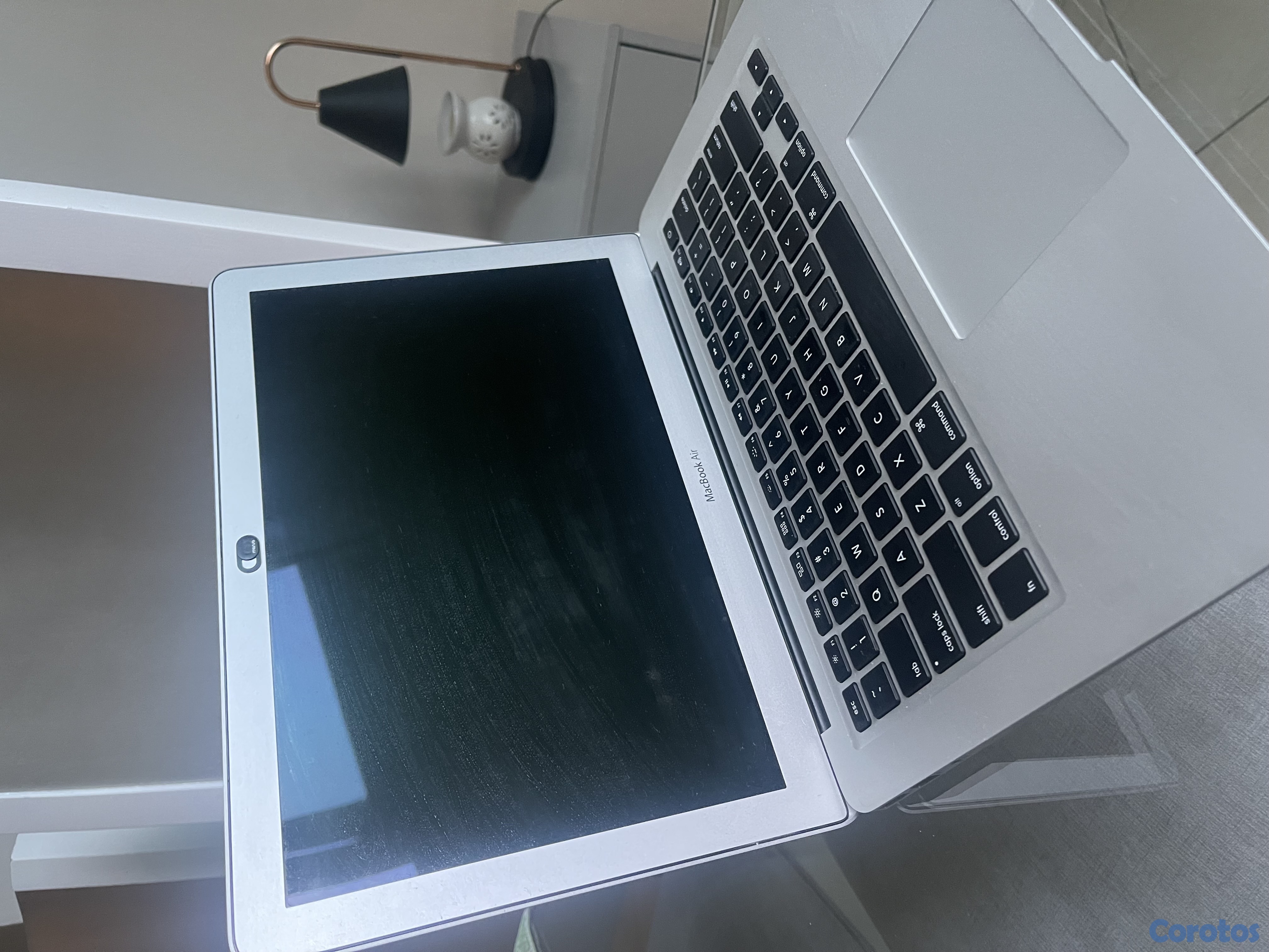 computadoras y laptops - Mac Book Air 2017 13 Pulgadas (Cargador Original - Usada)  6