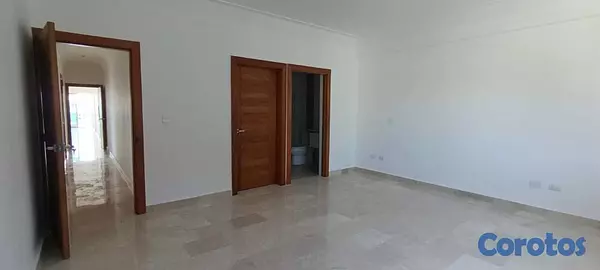 apartamentos - Urb. Real en piso Alto con vista al Mar, 3hab 9
