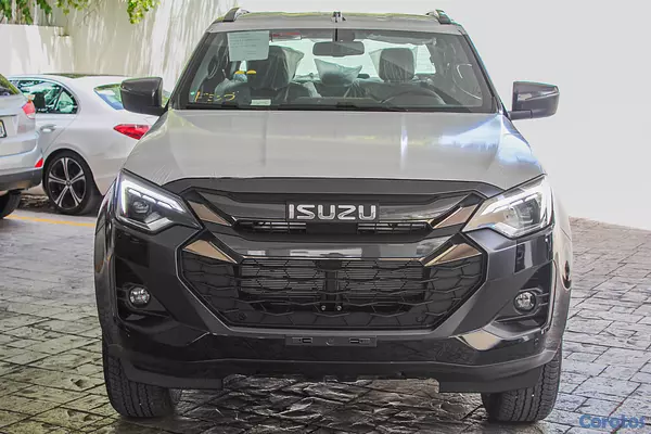 jeepetas y camionetas - Isuzu Dmax Full 2027 2