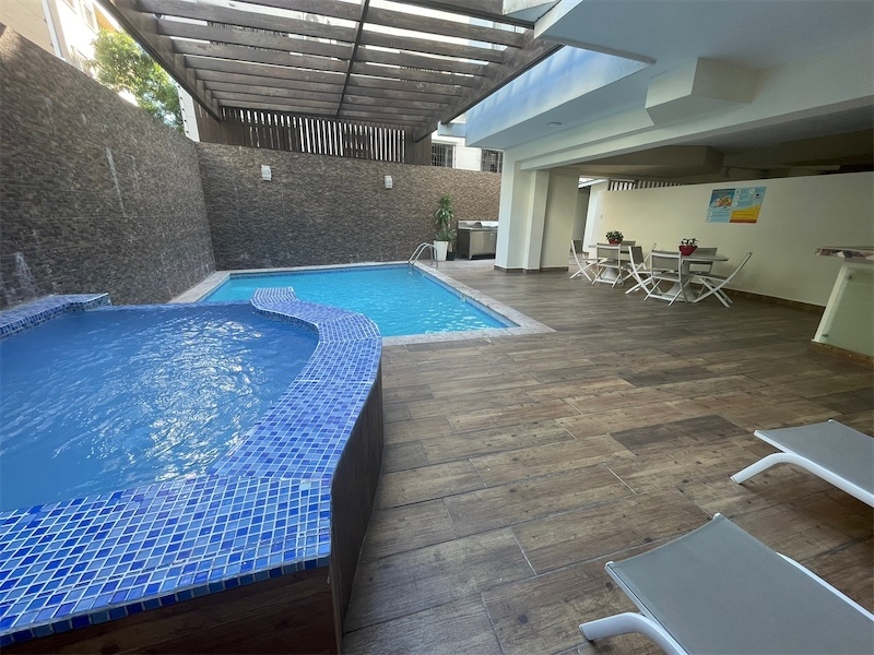 apartamentos - Venta de apartamento ubicado en naco Distrito nacional con 266mts piscina 2