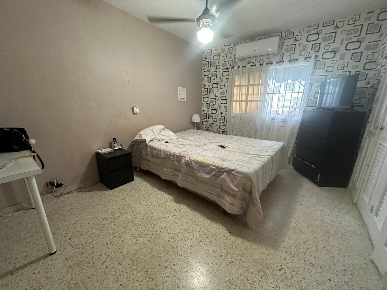 apartamentos - Vendo independencia km 9  
 2 nivel
 3 habitaciones, 
Precio RD$ 4,900,000 9