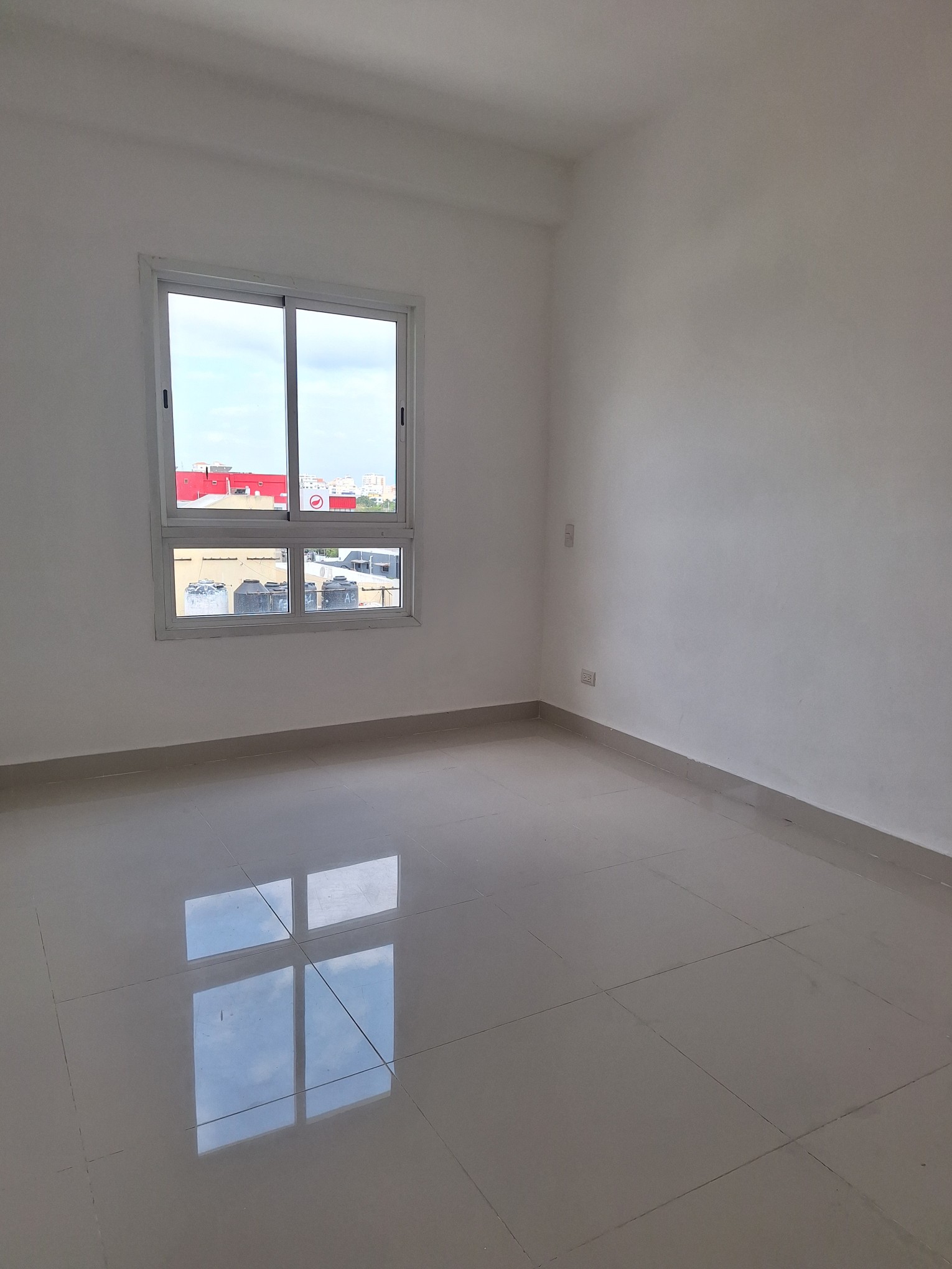 apartamentos - Rento apartamento sin amueblar millon