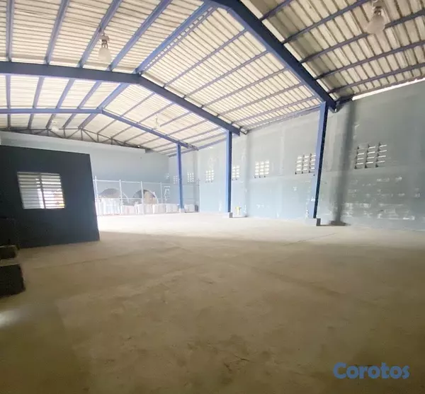 oficinas y locales comerciales - se alquila nave  3