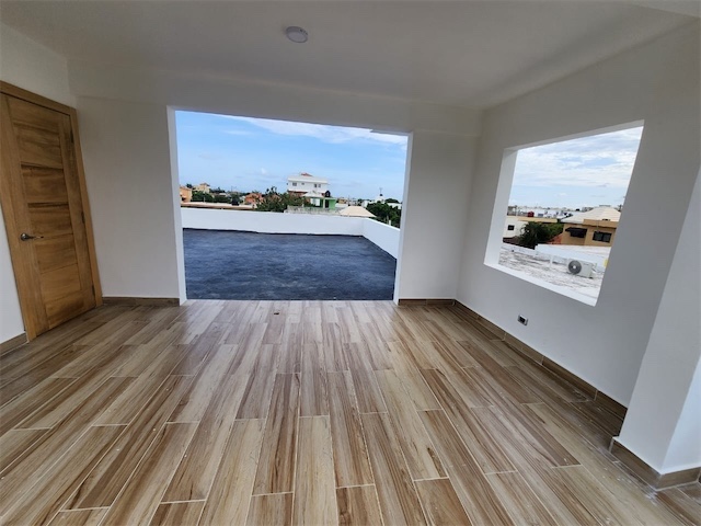 casas - Venta de casa con piscina en la autopista de san Isidro Santo Domingo este  1