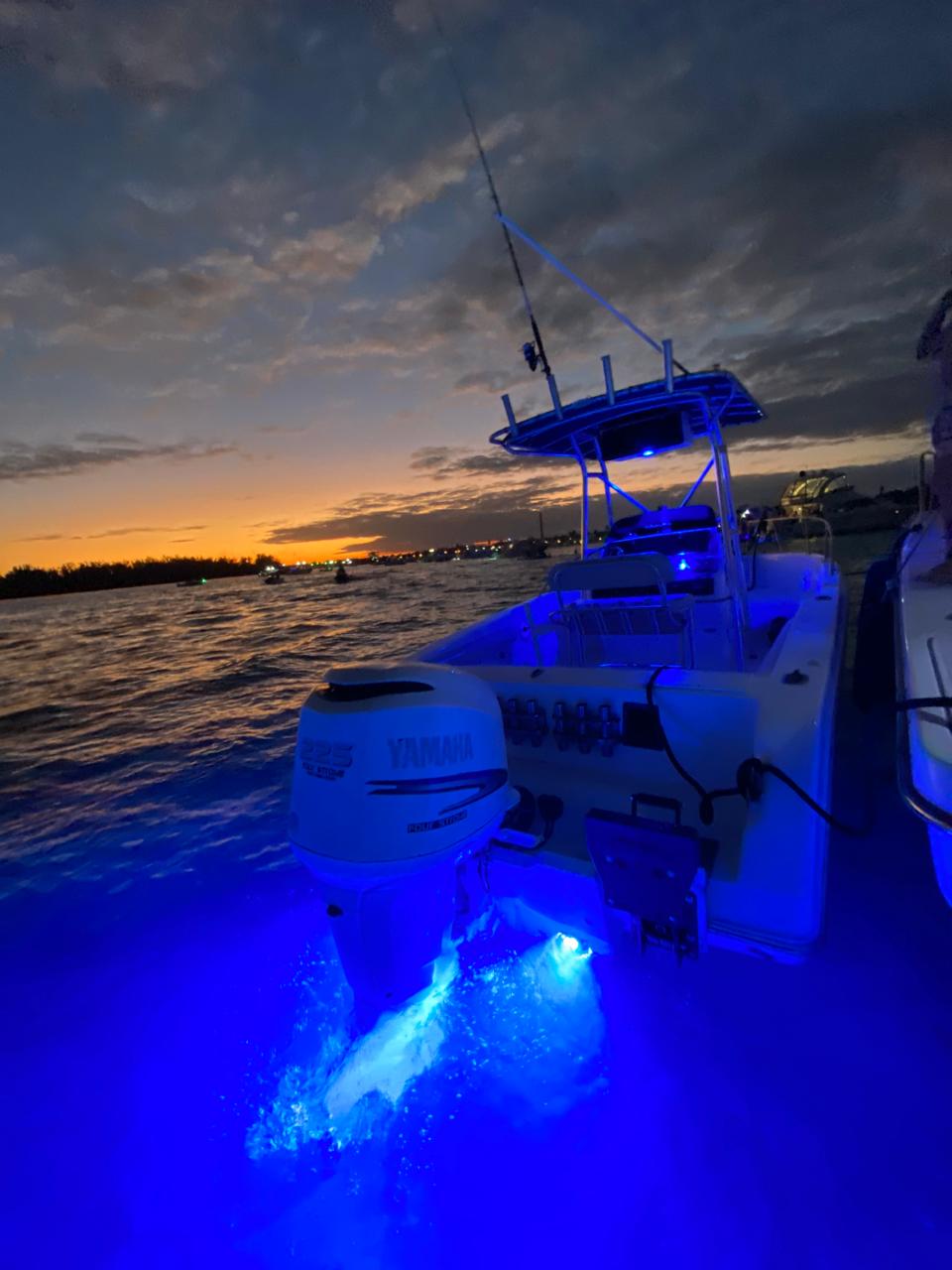 botes - se vende este wellcraft de 21 pies para pesca y recreo 5
