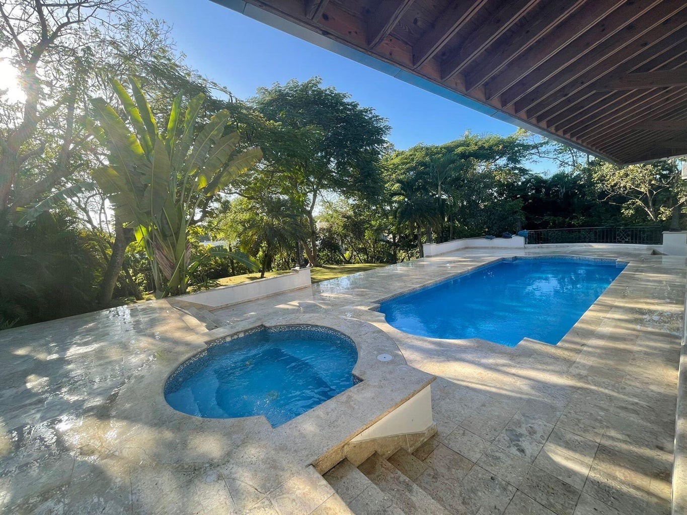 casas - Hermosa casa dúplex ubicada en residencial cerrado 5