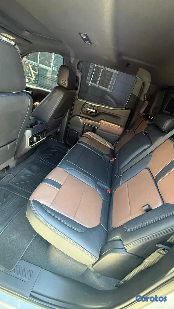 jeepetas y camionetas - Chevrolet Silverado High Country 2022 5