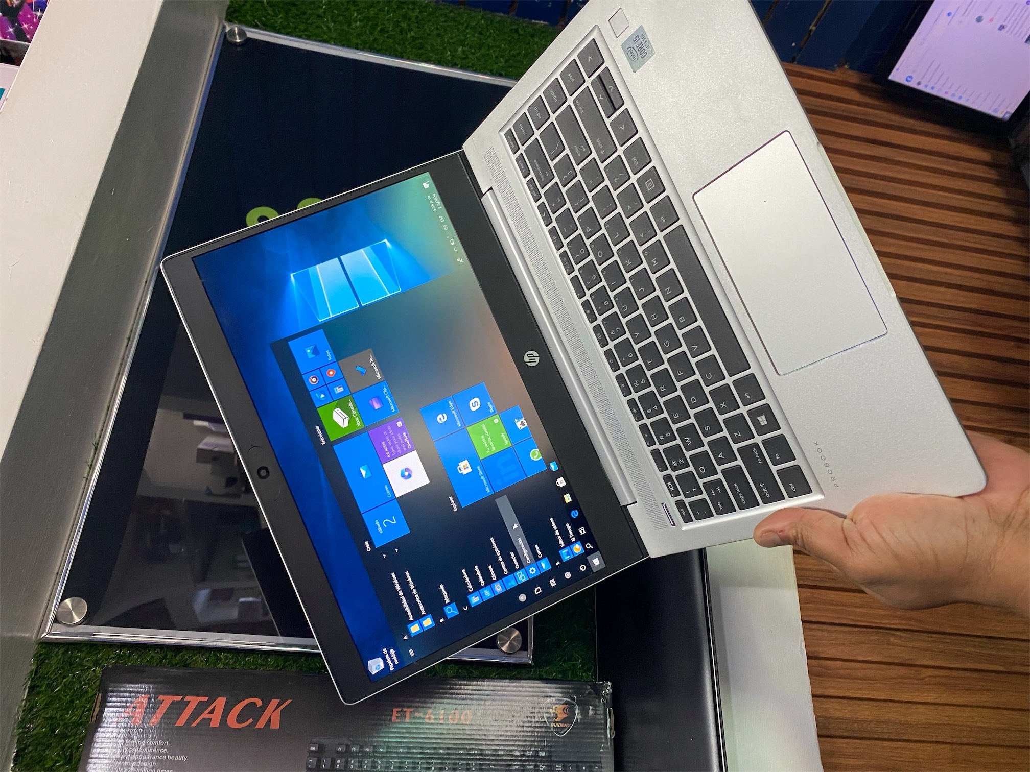 computadoras y laptops - HP PRO BOOK 640 G7  7