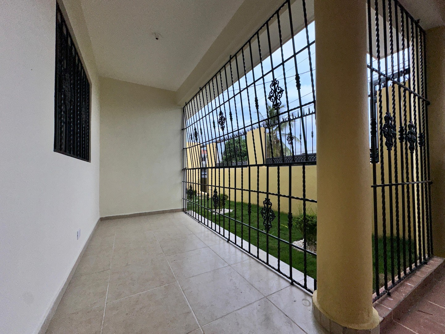 casas -  Casa de un nivel para vivir tranquilo Autopista de San Isidro. VENDIDA 8