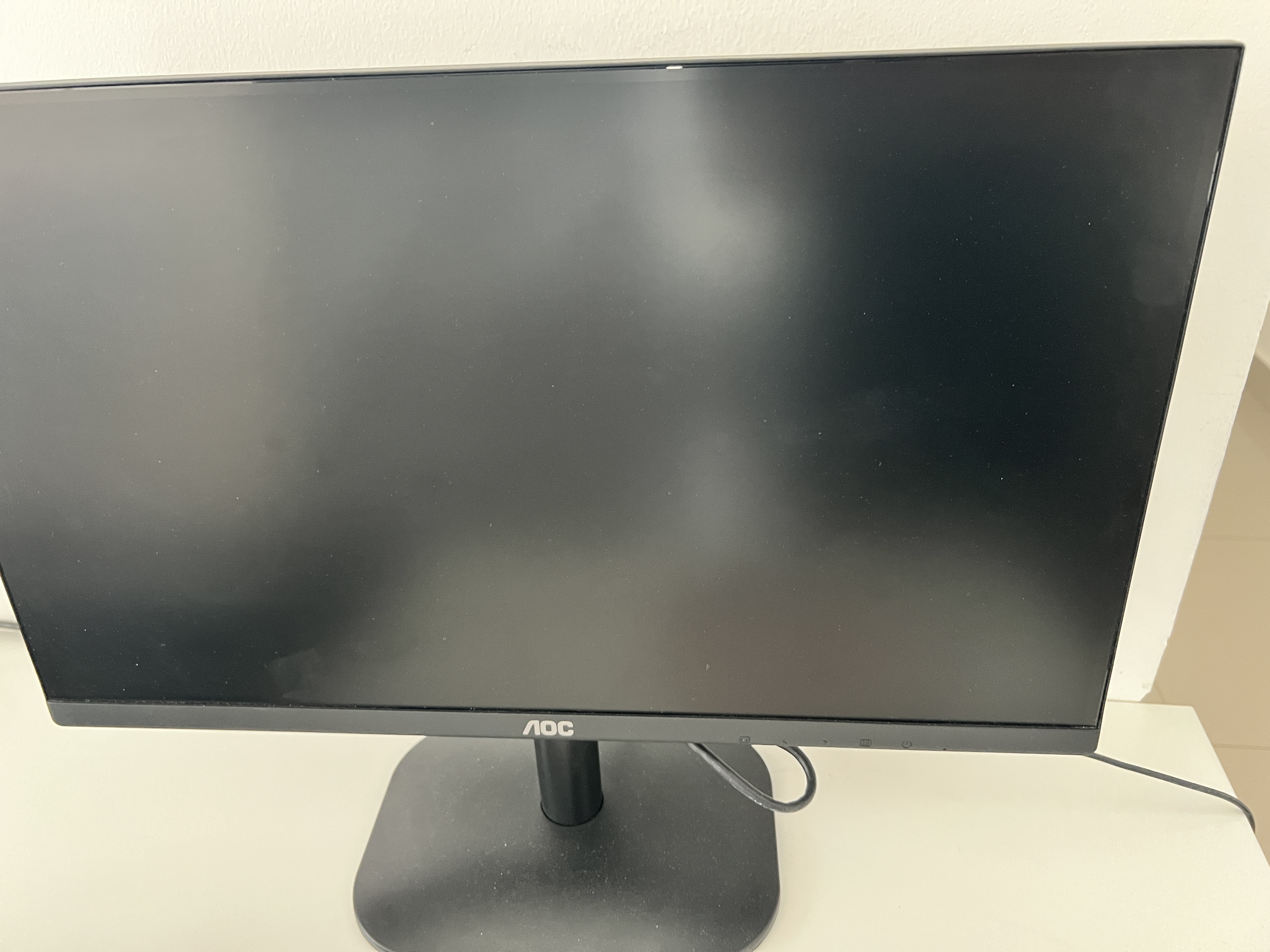 computadoras y laptops - 🖥️ Monitor AOC de 21.5"  2