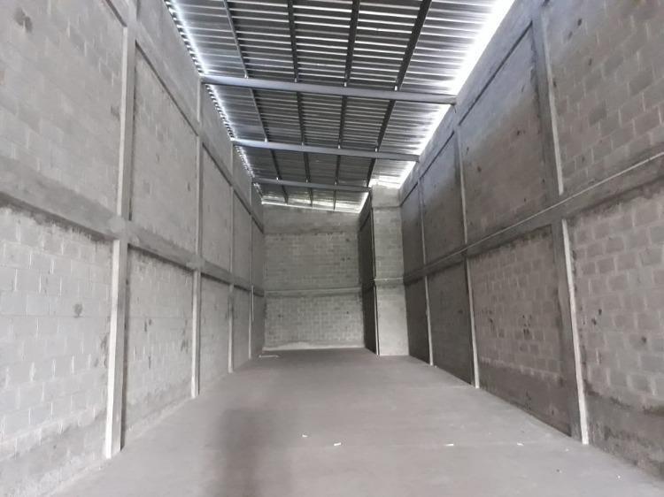 oficinas y locales comerciales - 🚀 Alquiler de Nave Comercial en San Carlos 🏢