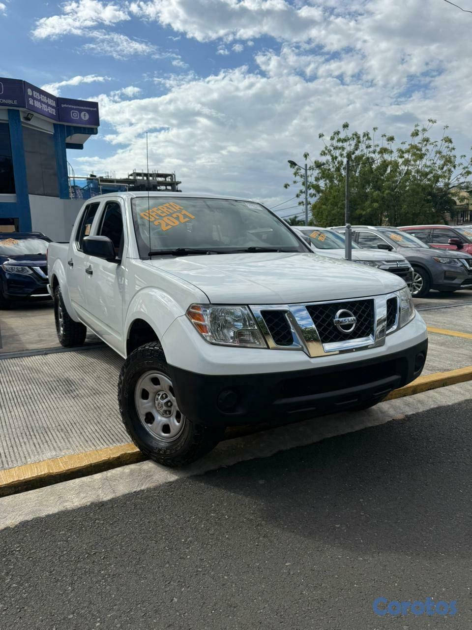 jeepetas y camionetas - Nissan Frontier Doble Cabina 2021 4