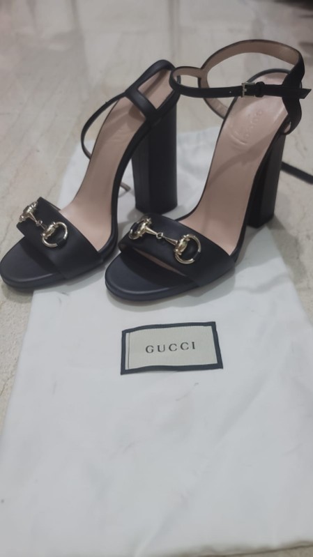 zapatos para mujer - Gucci Original 
Size 37 1/2 
Condición 9/10 3