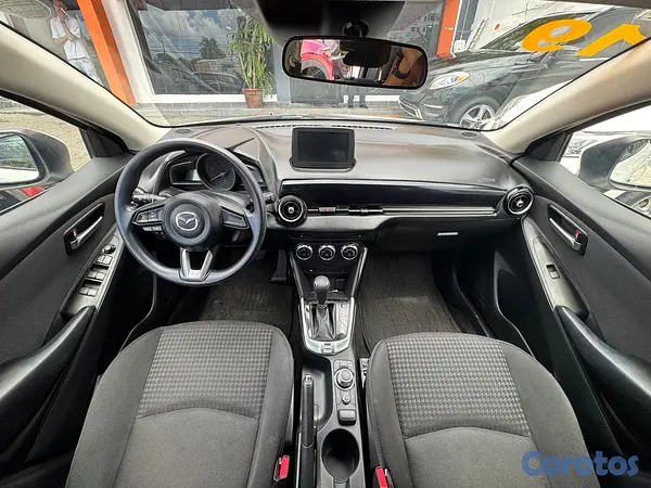 carros - Mazda Demio 2019 7