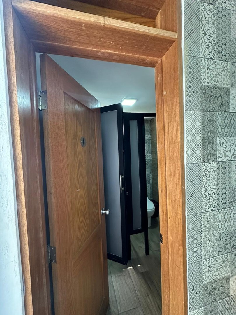 oficinas y locales comerciales - RENTO LOCAL EN PIANTINI 
NO SE ACEPTA SALONES DE BELLEZA 1