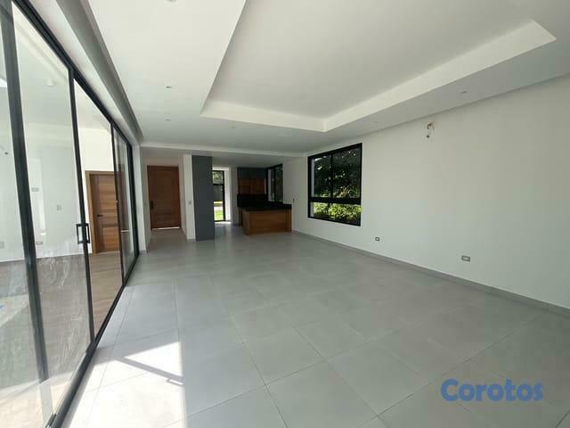 casas - Casa Moderna en Venta-Playa Nueva Romana 1