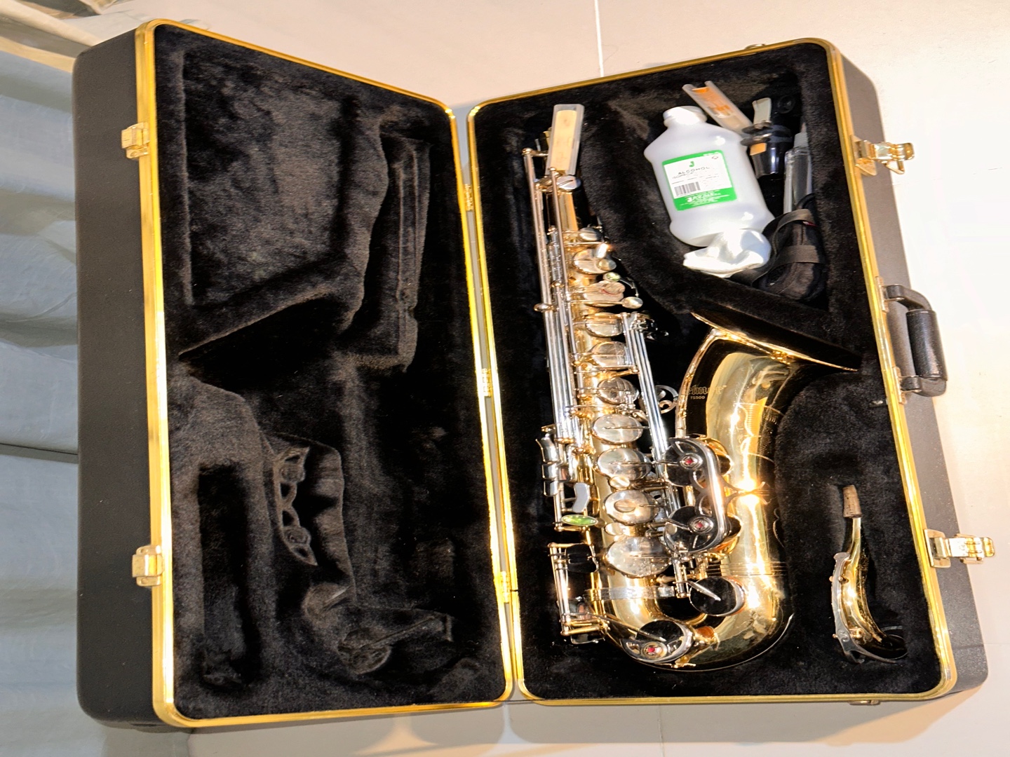instrumentos musicales - Saxofón tenor Selmer. Poco uso, bien conservado, incluye accesorios y libros. 2