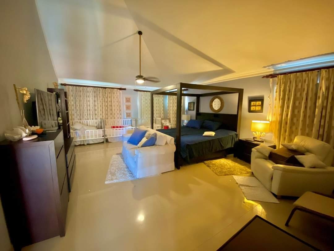casas vacacionales y villas - SE VENDE  Lujosa Villa Familiar con 1,200 Mts. 3
