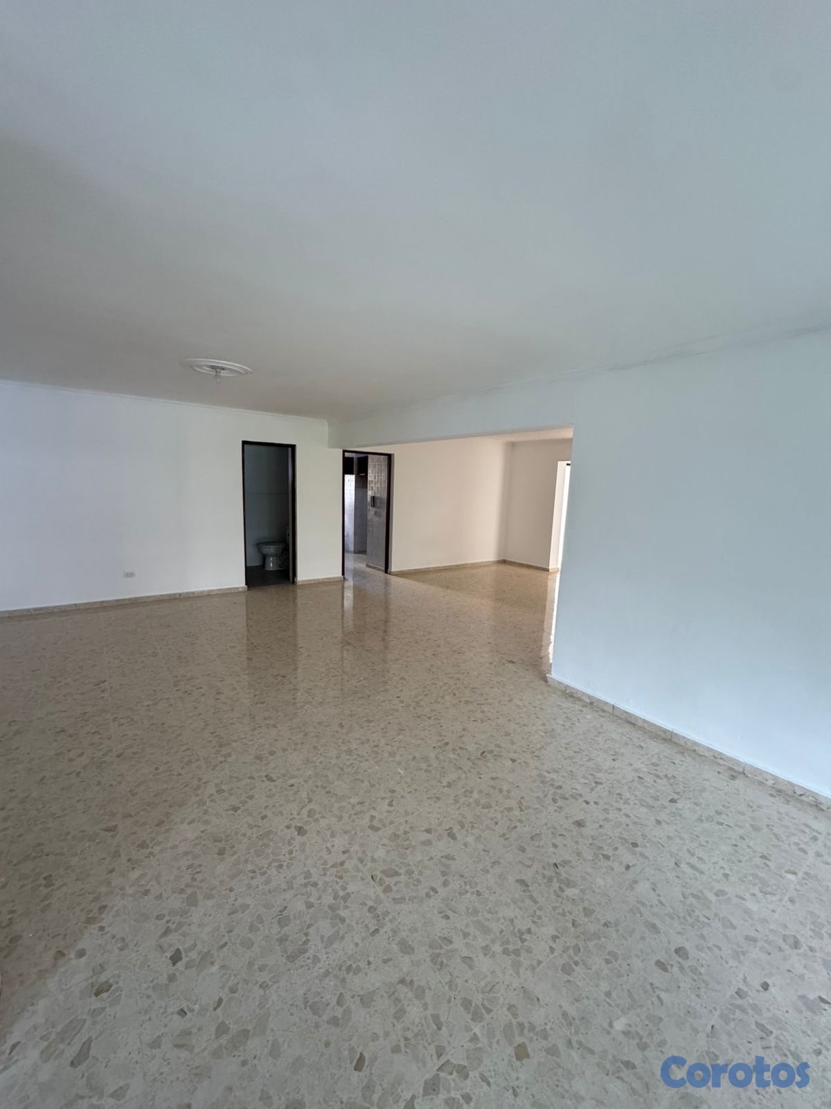 apartamentos - alquiló piso los cacicazgos tres ha con su baños dos parqueos tech balcón estar  9