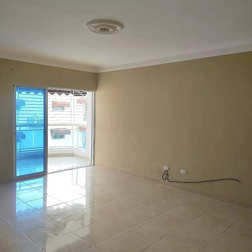 apartamentos - Venta de apartamento en Alma Rosa 1 5to piso con terraza 226mts Santo Domingo 1