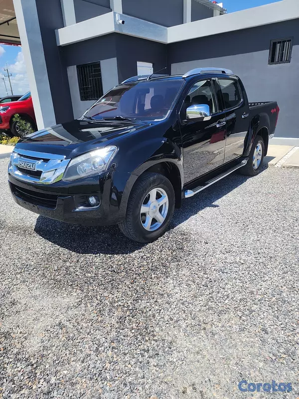 carros - 2013 Isuzu DMAX LS 4x4 💎
  2