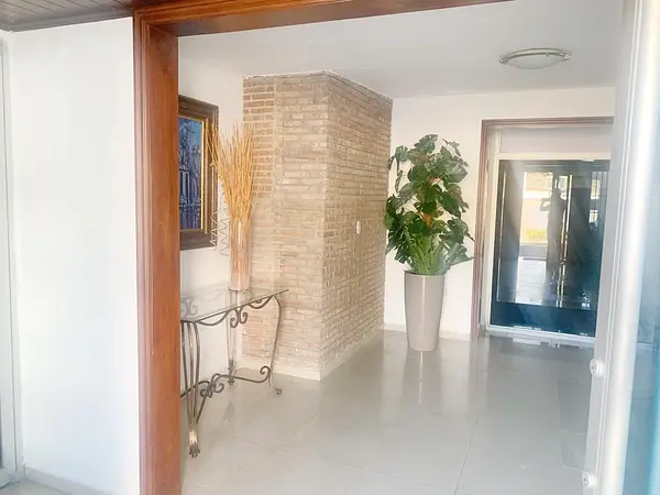 oficinas y locales comerciales - Local céntrico en los Prados  3