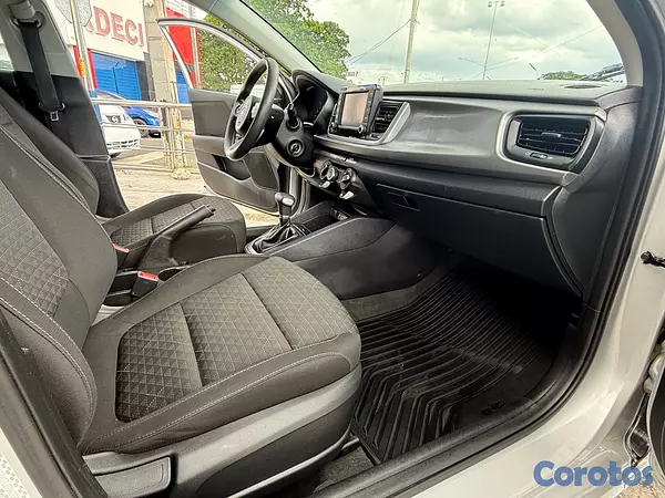 carros - Kia Rio LX 2020 9